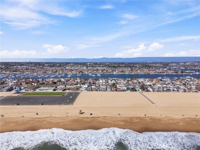 Building Photo - 1228 W Oceanfront