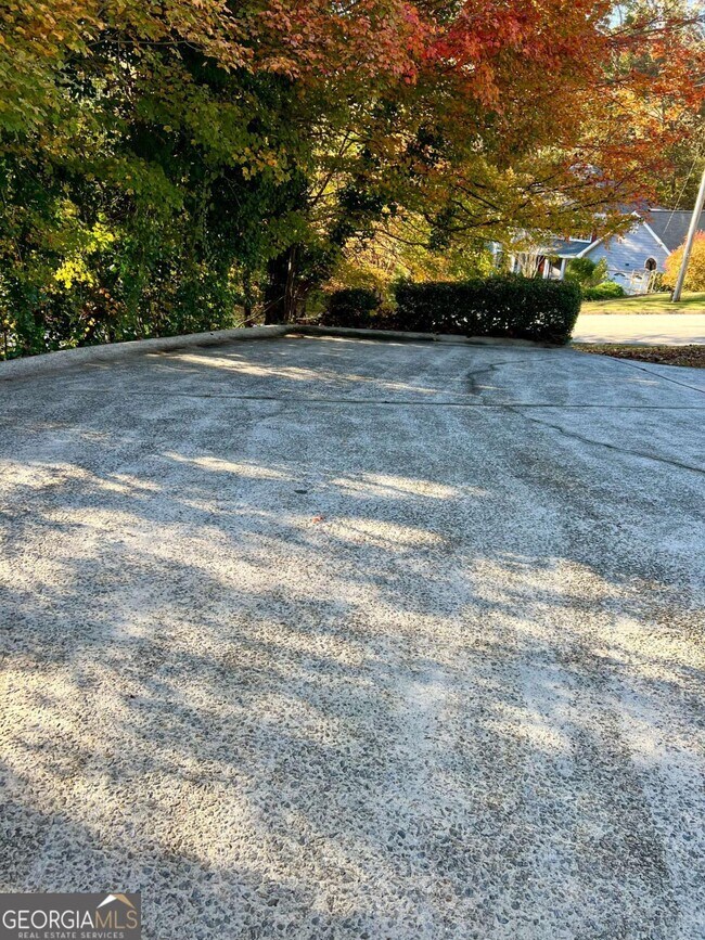 Building Photo - 4650 Kousa Ln