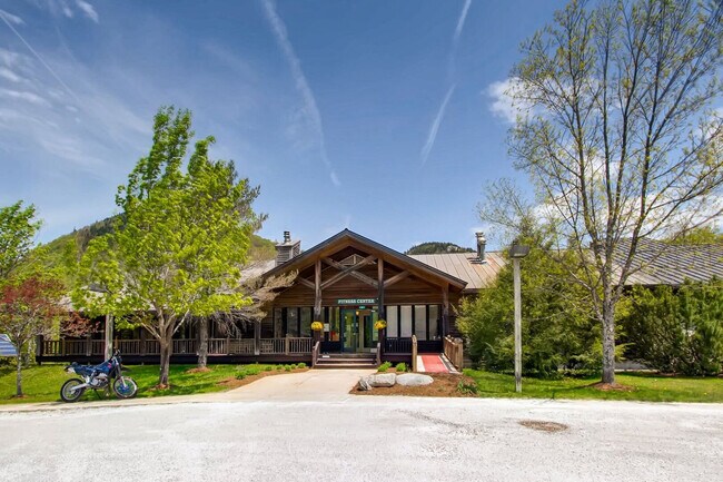 Building Photo - 55 Alpine Dr