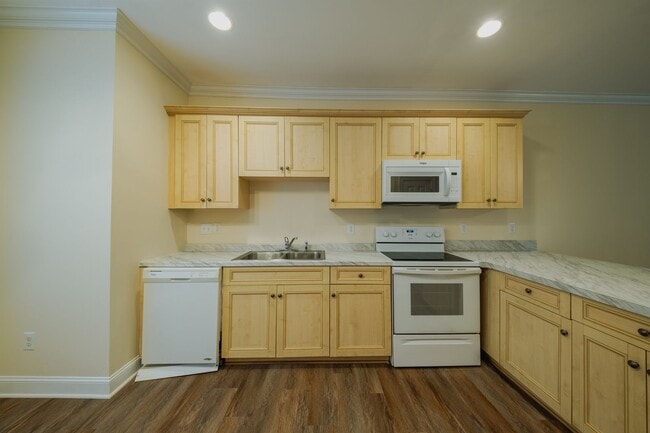 Building Photo - 8 Hydrangea Ct
