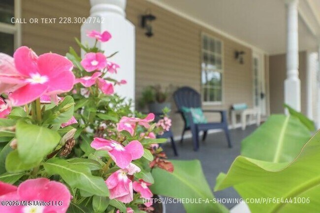 Building Photo - 912 Maple St