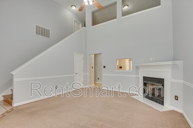 Building Photo - 324 Hornhead Dr