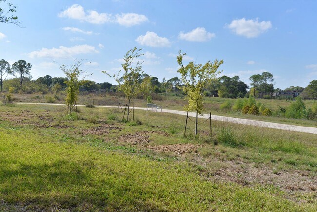 Building Photo - 15322 Torry Pines Rd