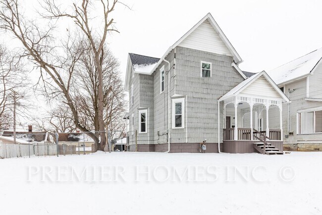 Building Photo - Charming 3BR, Two-Story Home in Canton, OH