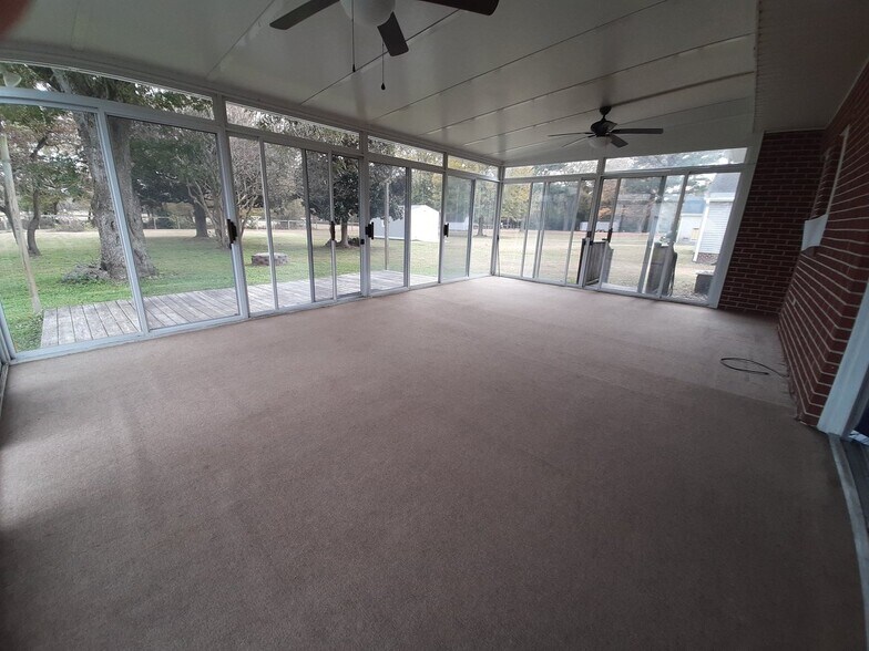 Building Photo - 3213 Tyre Neck Rd