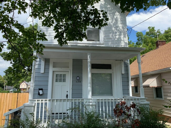 Primary Photo - 1154 Atwood Ave