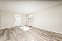 Building Photo - 124 Dauntless Dr