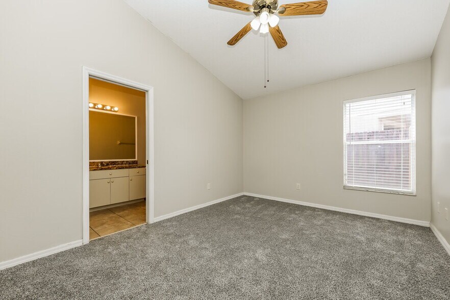 Building Photo - 22446 Crows Nest Ct