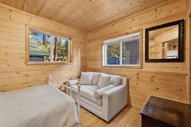 Building Photo - Whitefish Home with Great Lake Views