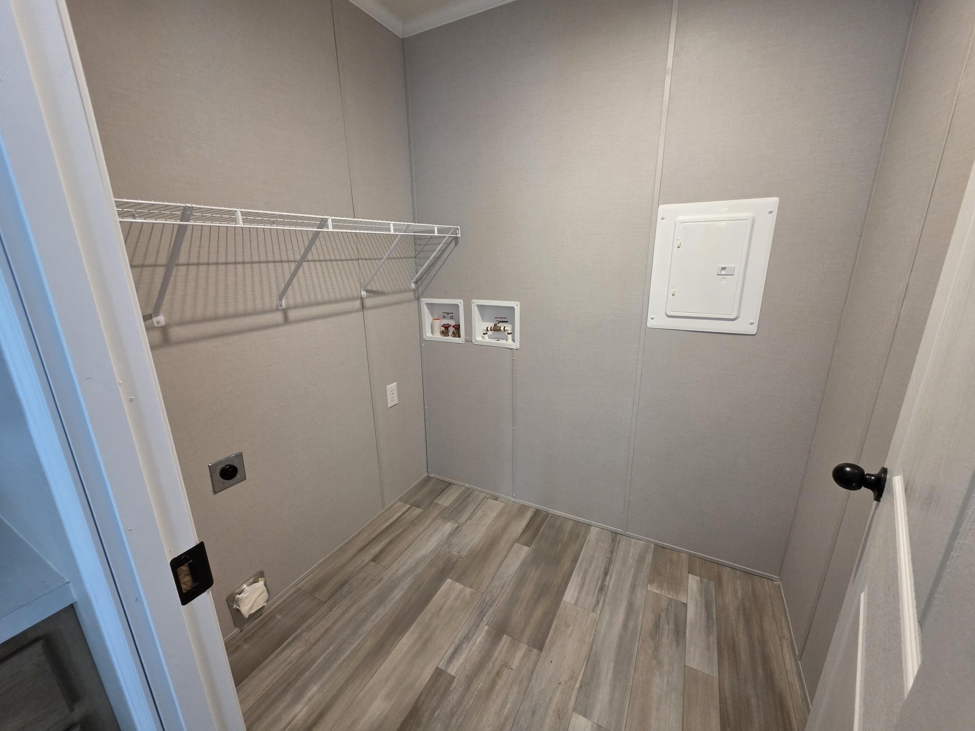 Building Photo - 92 Thomas Ln