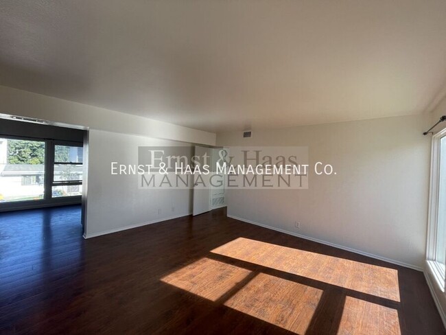 Building Photo - Virginia Country Club 3 Bedroom 2 Bath , U...