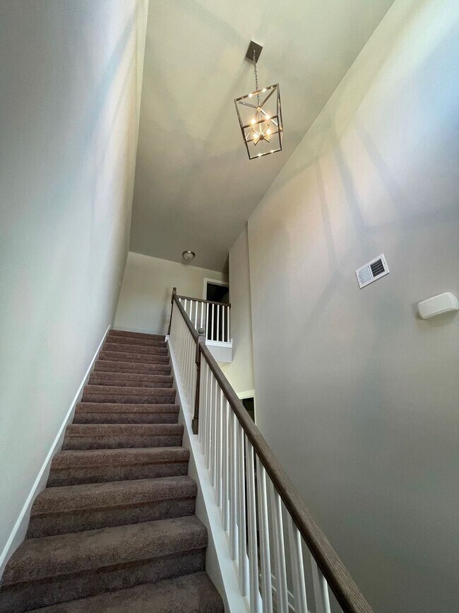 Building Photo - Home for Rent in St James Subdivision in Pinson, AL!!! Available Now!