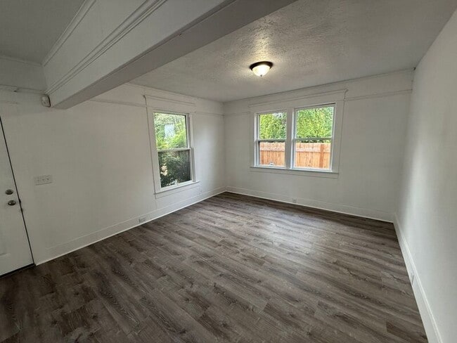 Building Photo - 2350 Marion St SE