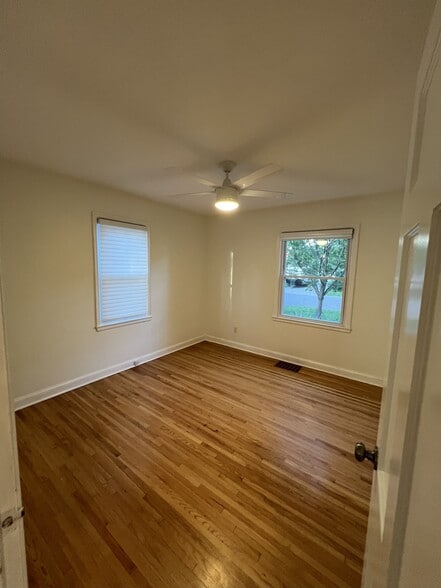 Building Photo - 7314 James Ave S