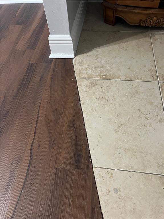 Building Photo - 2569 Grassy Point Dr