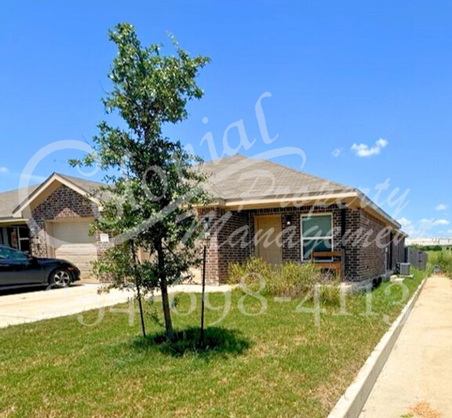 Primary Photo - AVAILABLE NOW! (SECTION 8 ACCEPTED)