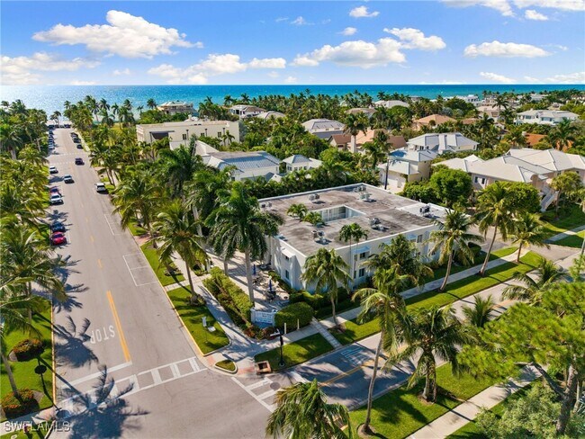 Building Photo - 175 5th Ave S