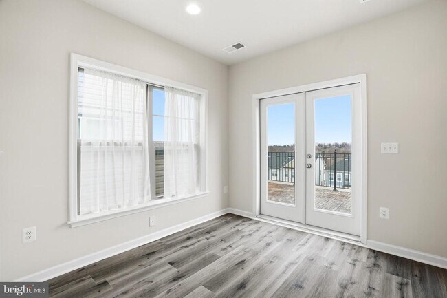 Building Photo - 14325 Potomac Heights Ln