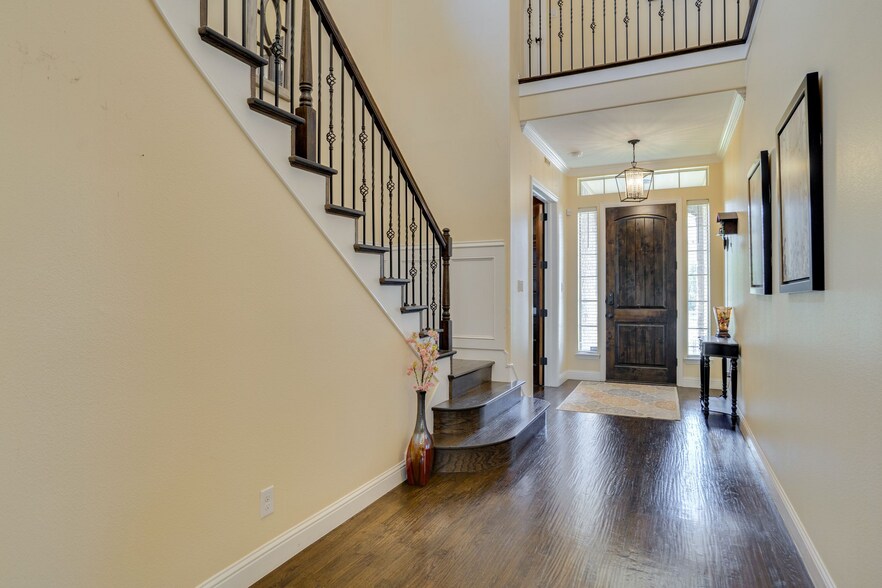 Building Photo - 1604 Woodrose Ct