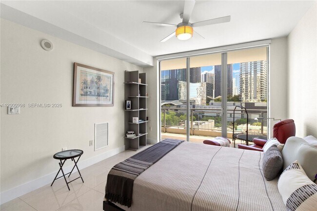 Building Photo - 92 SW 3rd St