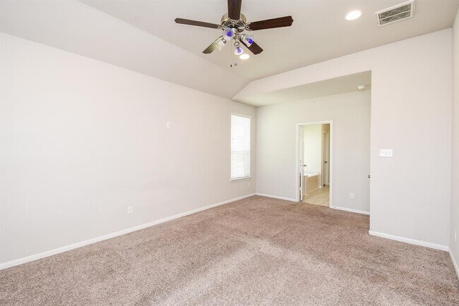 Building Photo - 2330 Honey Heights Ln