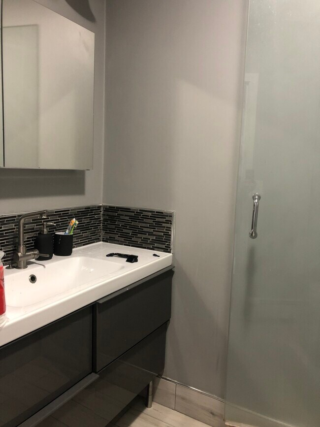 Building Photo - 12 Garden St