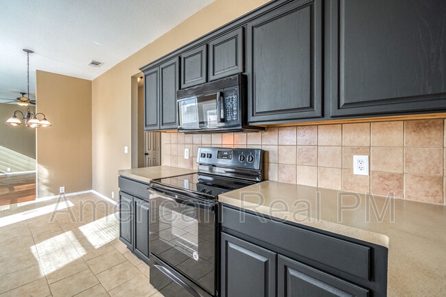 Building Photo - 2501 Tar Heel Dr