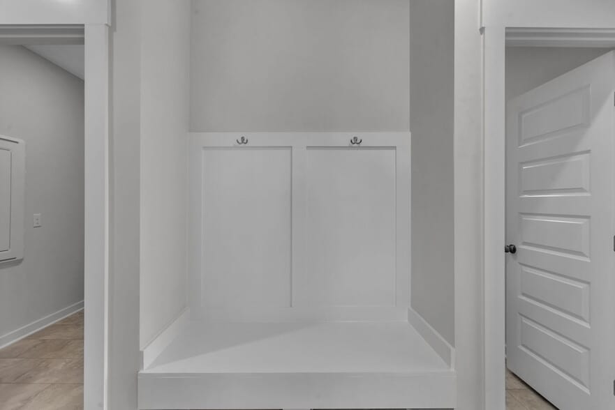 Building Photo - 361 Euclid Dr