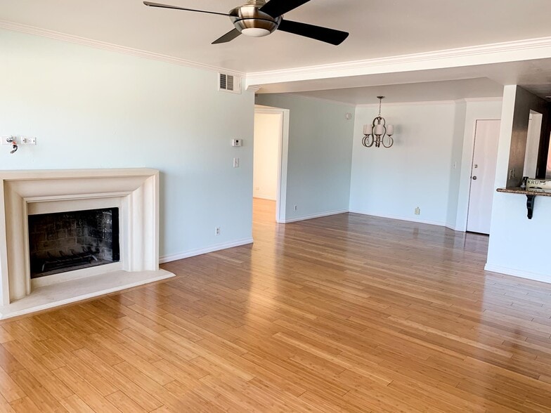 Living / Dining Room - 7800 Topanga Canyon Blvd