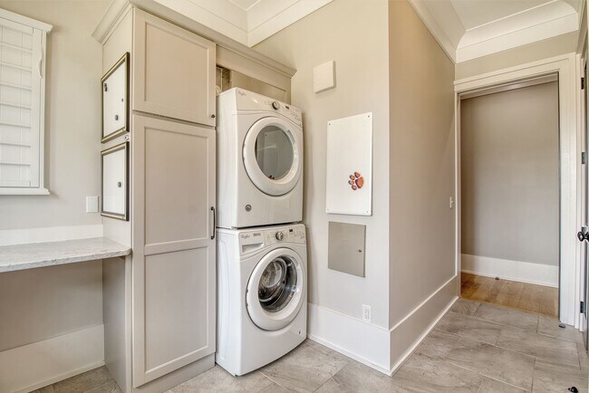 Building Photo - 4 Bedroom 4.5 Bath Home in Dunes West - Mt. Pleasant