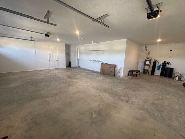 Building Photo - The best of the best in On Top of The World