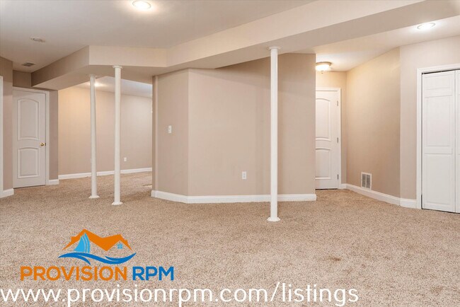 Building Photo - 618 Cypress Ln