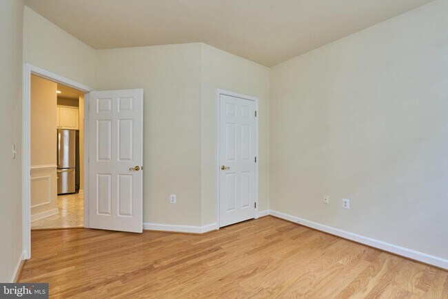 Building Photo - 1321 N Adams Ct