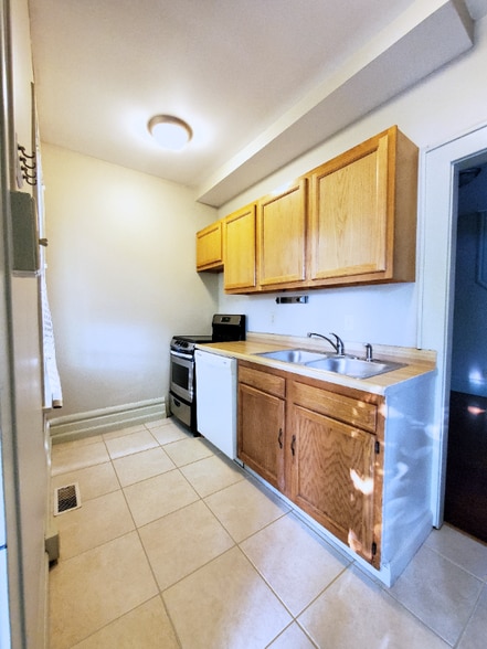 Building Photo - 1488 Michigan Ave