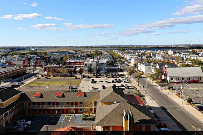 Building Photo - 3101 Boardwalk