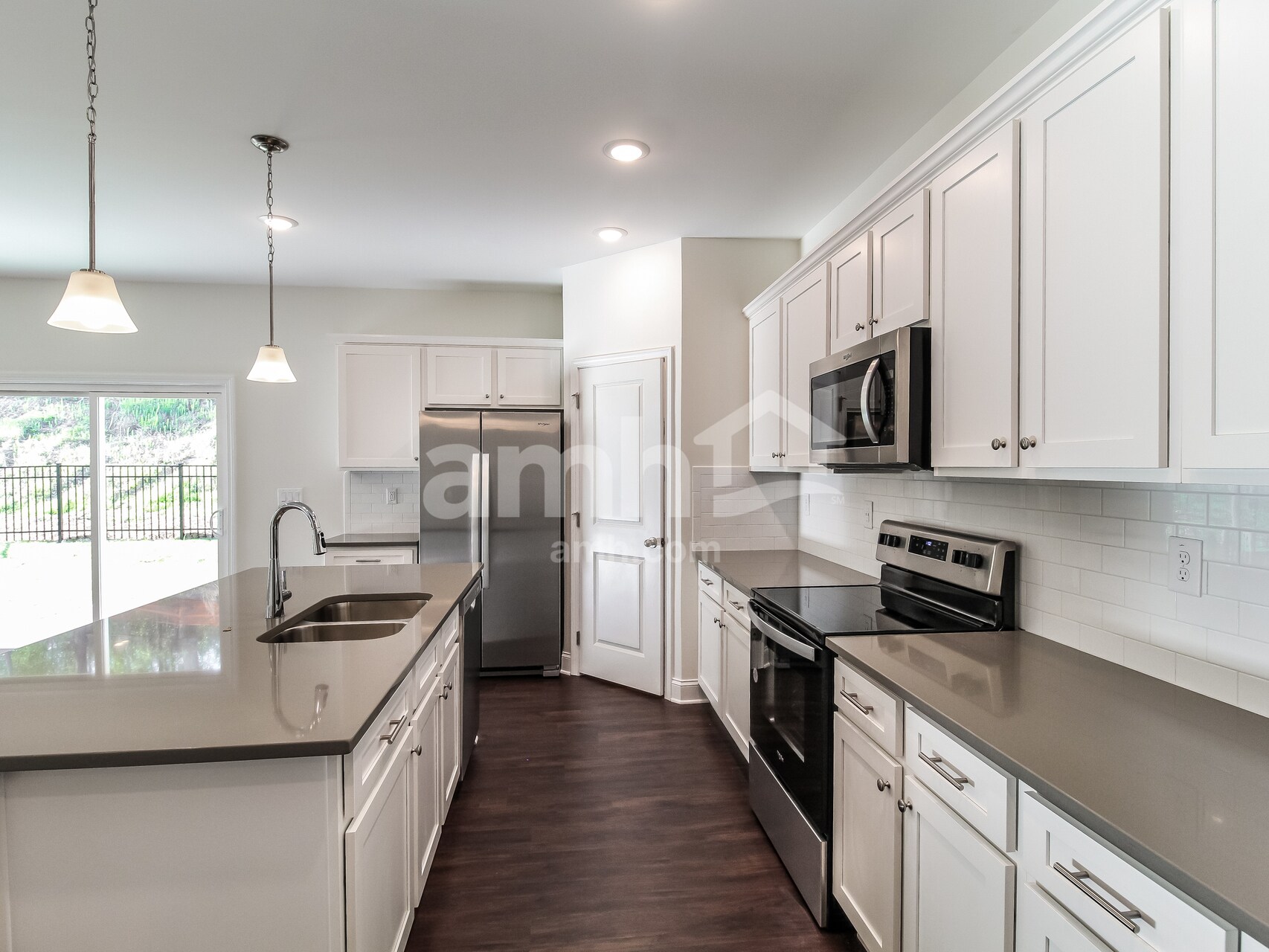 Building Photo - 5192 Blue Mountain Dr