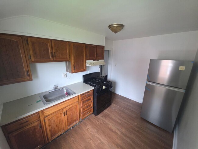 Building Photo - 403 Greenhill Ave
