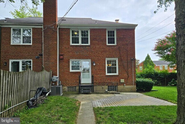Building Photo - 8624 Drumwood Rd