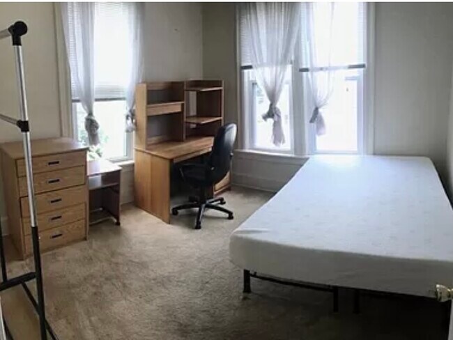 Building Photo - 116 Murray St