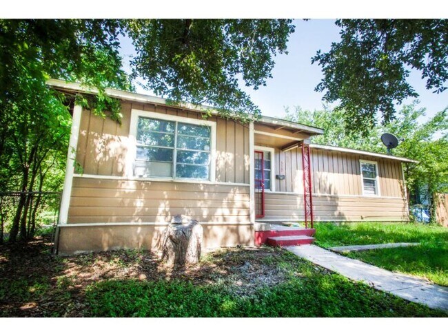 Primary Photo - Discover Your New Home in the Heart of San Antonio's East Side