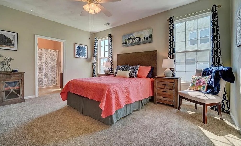 Building Photo - 561 Graphite Trl