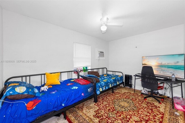 Building Photo - 2210 Roosevelt St