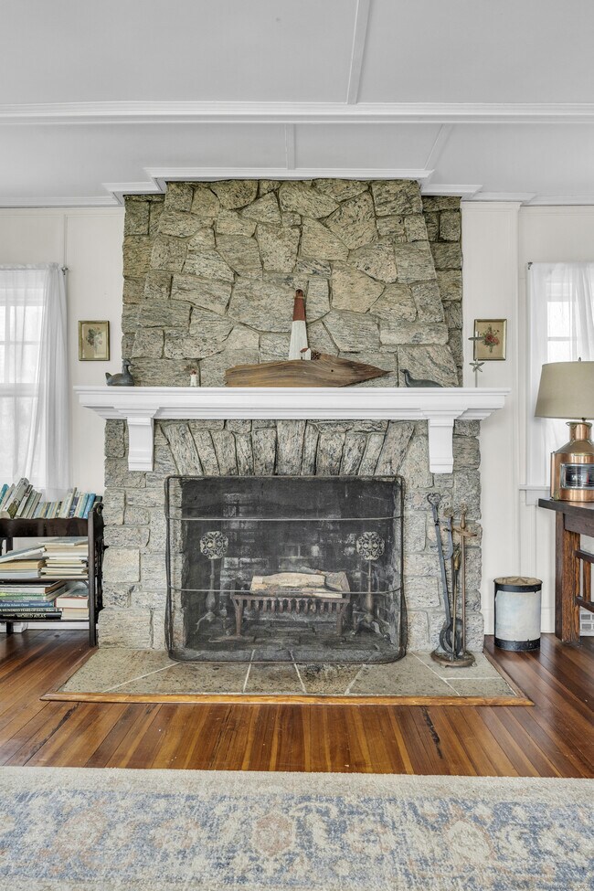 Building Photo - 67 Chimney Corner Cir