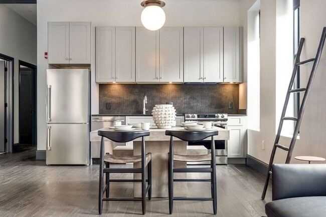 Building Photo - The Ivy Residences