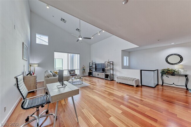 Building Photo - 1158 E Carson Ave
