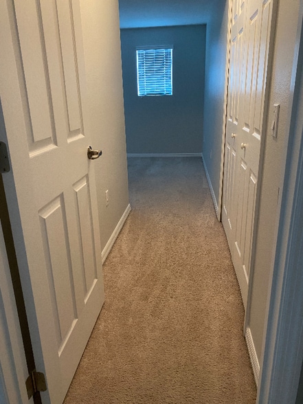 Building Photo - 9635 Tivoli Villa Dr