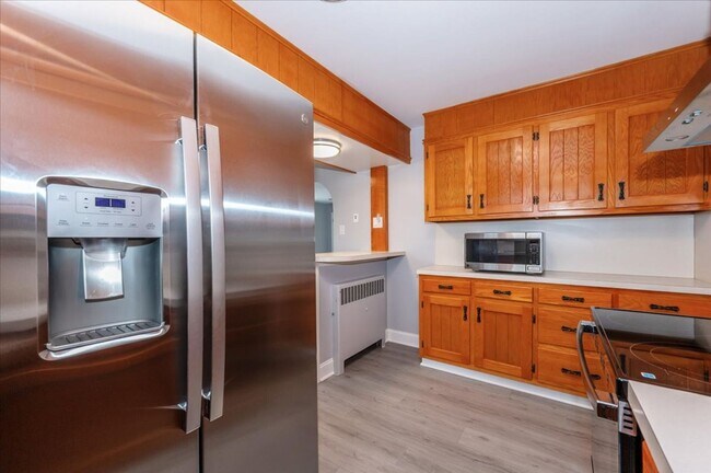 Building Photo - 116-118 Linden Avenue