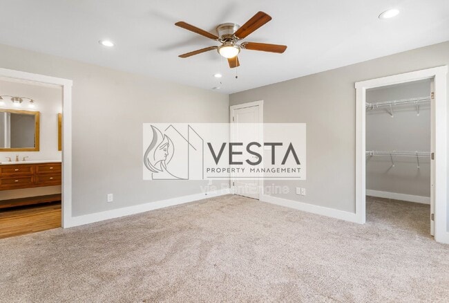 Building Photo - 12 Riddle Rd