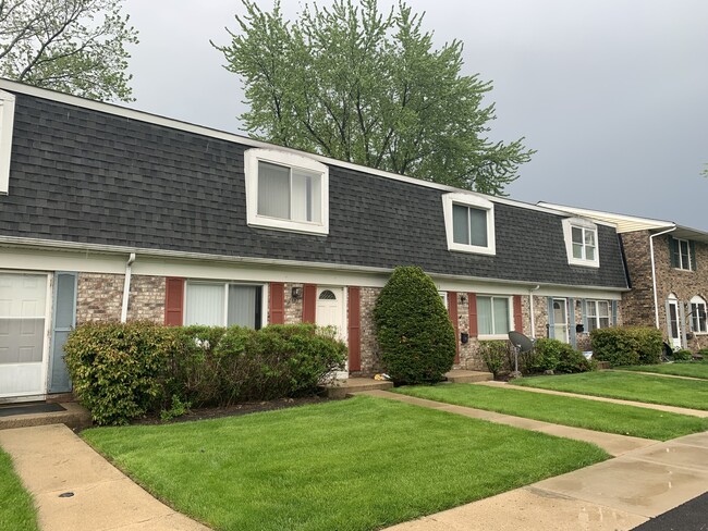 Building Photo - 1533 McKool Ave