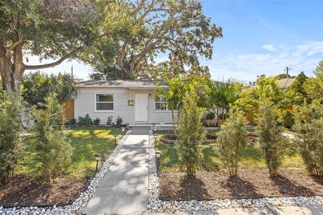 Building Photo - 4350 1st Ave S